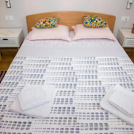 Plaza Del Oriente Old Town *