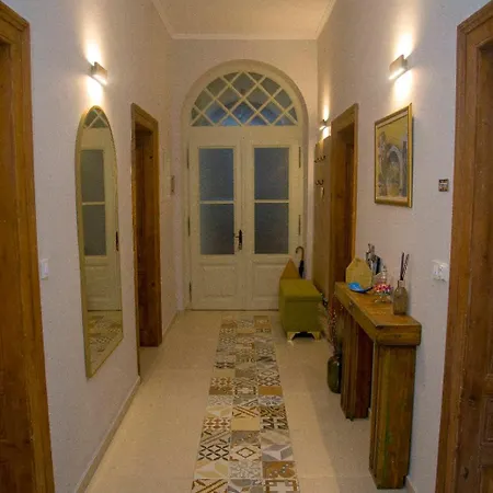 Apartamento Plaza Del Oriente Old Town *