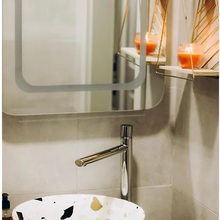 Plaza Del Oriente Old Town Apartament