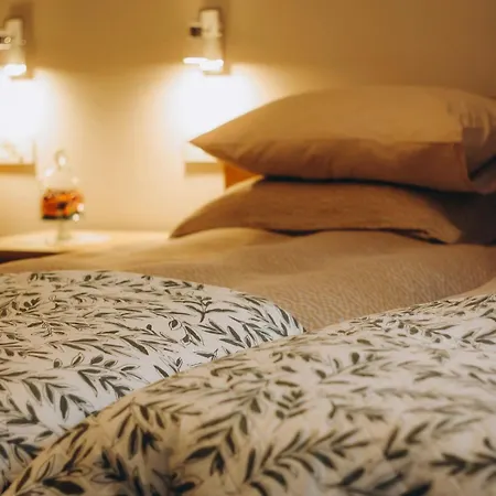 Plaza Del Oriente Old Town *